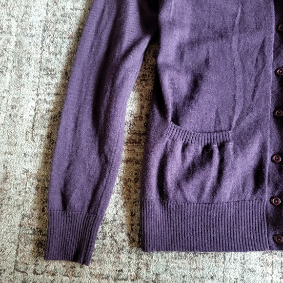 Lord & Taylor 100% Extra Fine Merino Wool Cardigan Sweater‎ Medium Purple - Picture 4 of 11